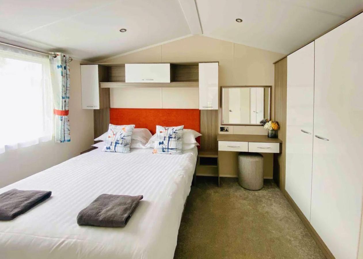 Hotel Docker Holiday Park à Carnforth Extérieur photo