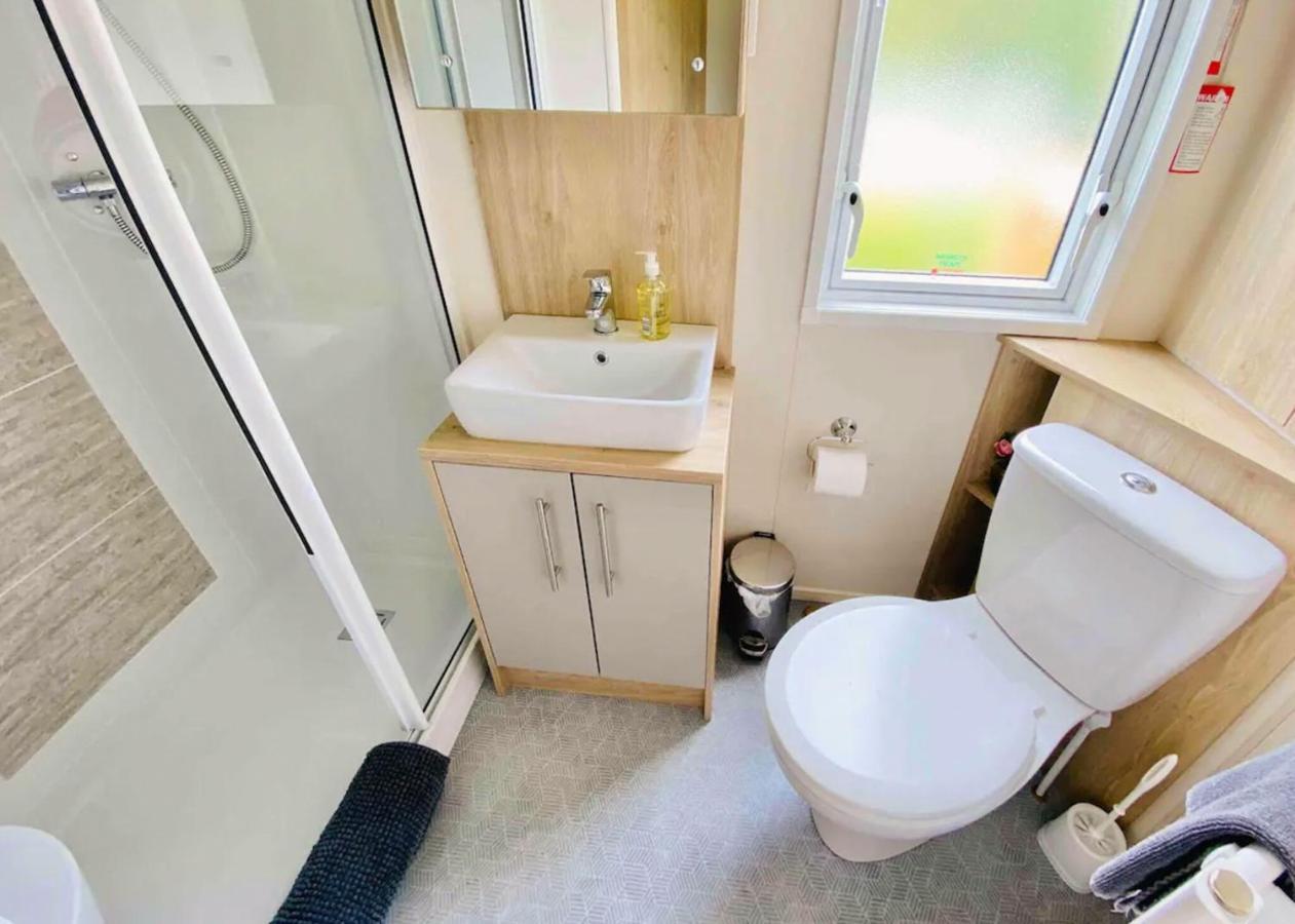 Hotel Docker Holiday Park à Carnforth Extérieur photo
